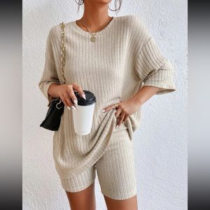 Shoulder tee and biker shorts set